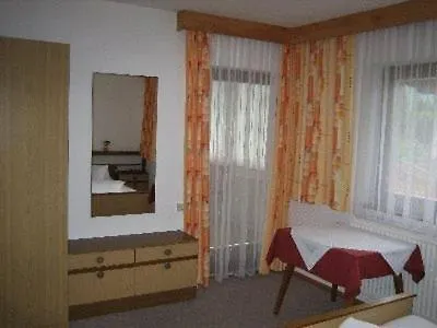 Poetscher Maria Vendégház Matrei in Osttirol